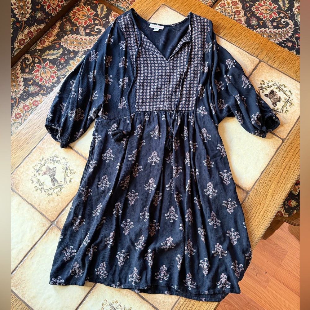 Knox Rose Black and Cream Floral Dress